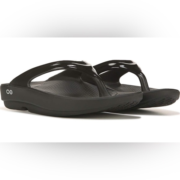 OOFOS Shoes - New Oofos Oolala women’s thong sandal sz 6